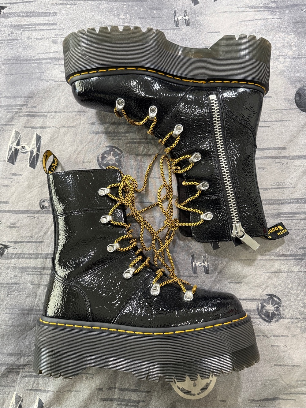 DR MARTENS GHILANA MAX PLATFORMS PATENT LEATHER SZ 8 UK 6